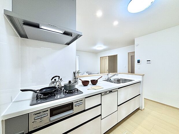 ゆとりあるキッチンではご家族と楽しくお料理ができます。