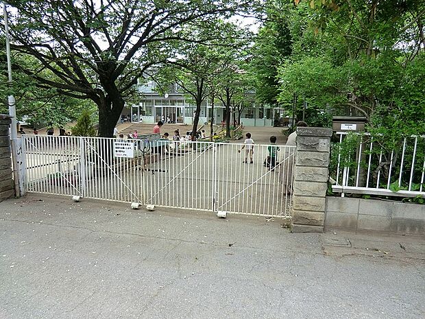 幼稚園・保育園 1300m ろりぽっぷ幼稚園