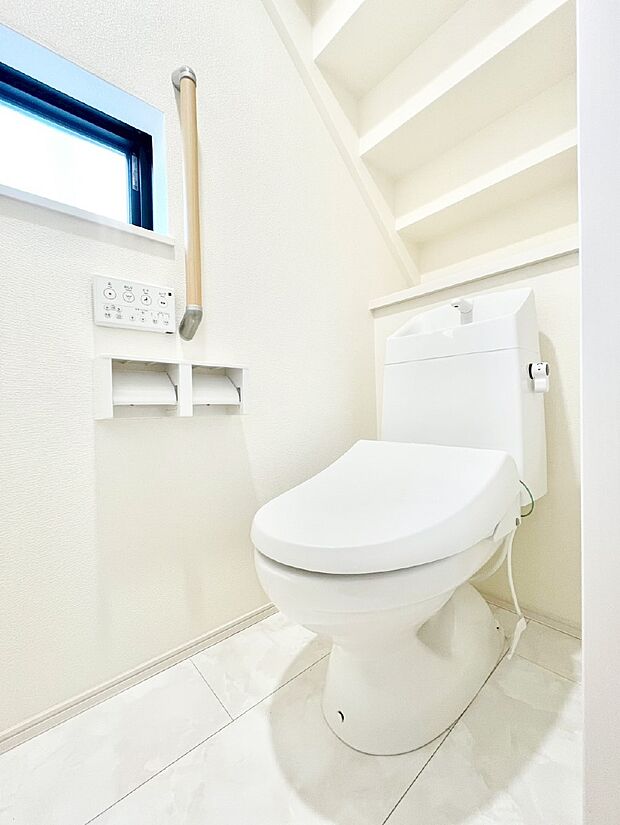 トイレは温水洗浄機能付き