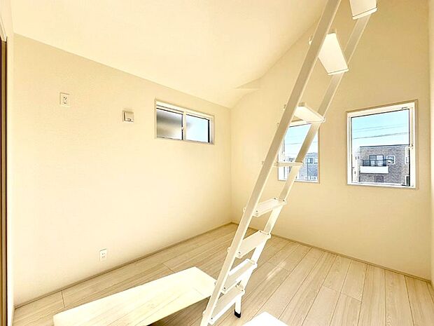 爽やかな日差しがお部屋全体を優しく包み込んでくれます