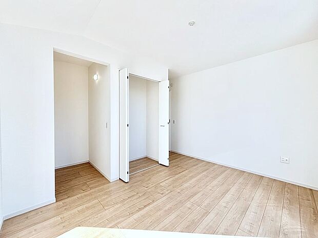 収納が充実しているので、居住スペースを広く使えます。