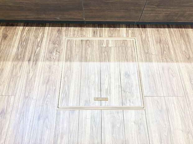 床下収納付き!日用品・非常用品の収納にも大活躍。