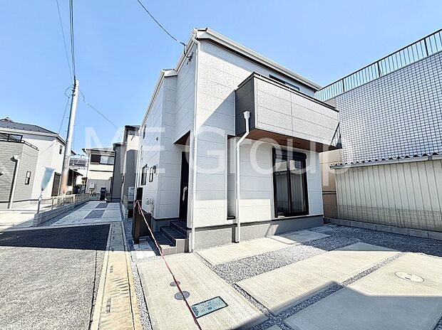 たっぷりの陽光と開放感に包まれる明るい住まい