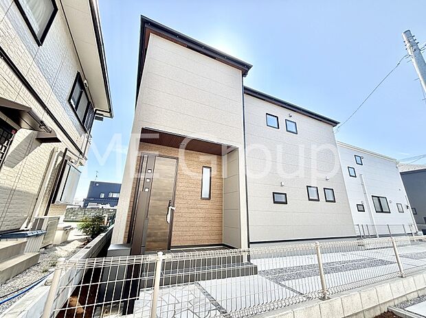 たっぷりの陽光と開放感に包まれる明るい住まい