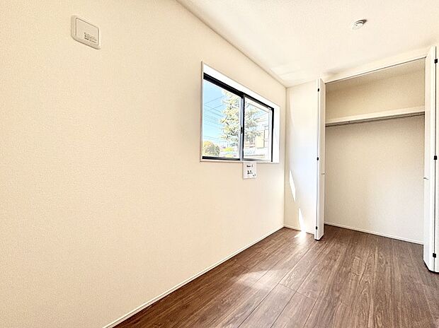 子供部屋にもおすすめな収納スペースたっぷりの居室