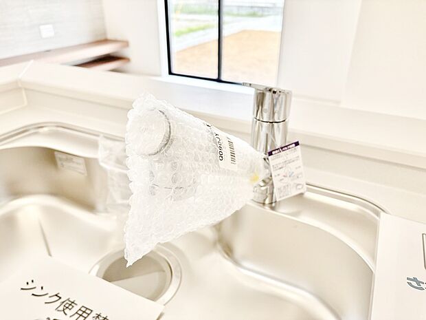 いつでも清潔なおいしいお水を。一つの水栓で水道水と浄水を使い分け。