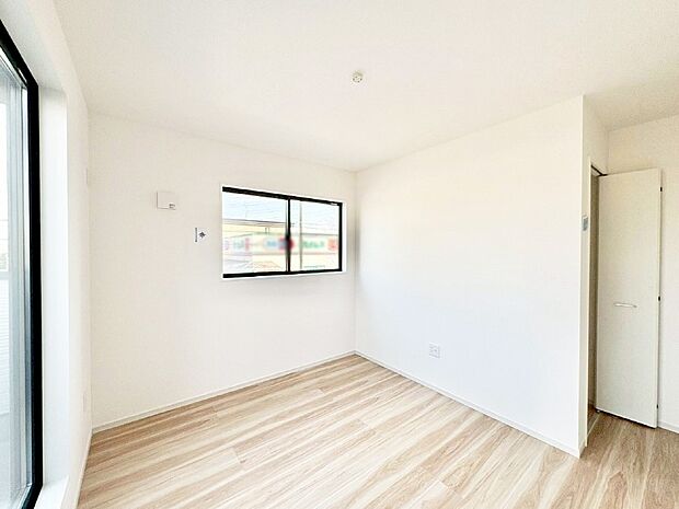 爽やかな日差しがお部屋全体を優しく包み込んでくれます