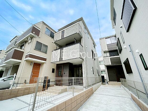 たっぷりの陽光と心地よい風が舞い込む住まい