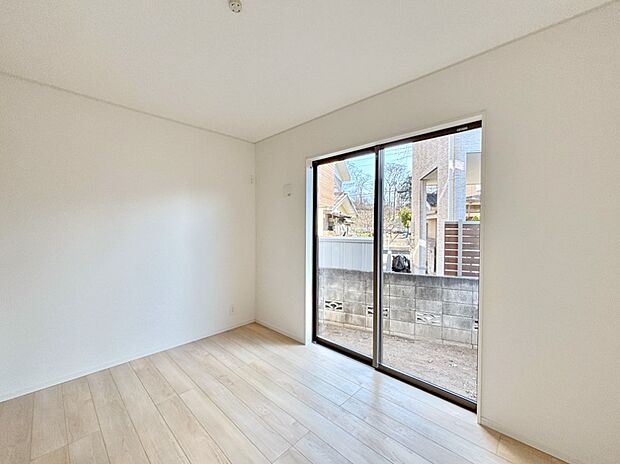 爽やかな日差しがお部屋全体を優しく包み込んでくれます