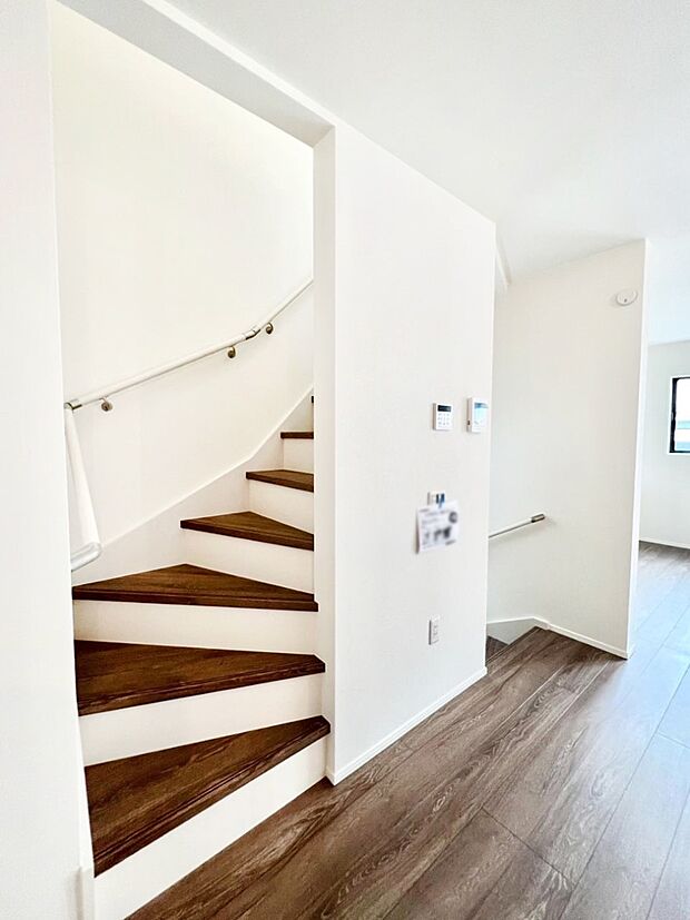 リビング階段が家族の笑顔と会話をつないでくれます