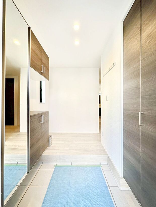 家族の帰宅やお客様をあたたかく迎える玄関