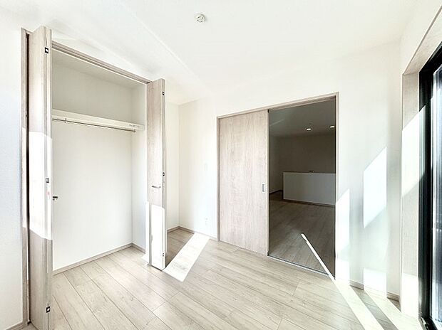 子供部屋にもおすすめな収納スペースたっぷりの居室