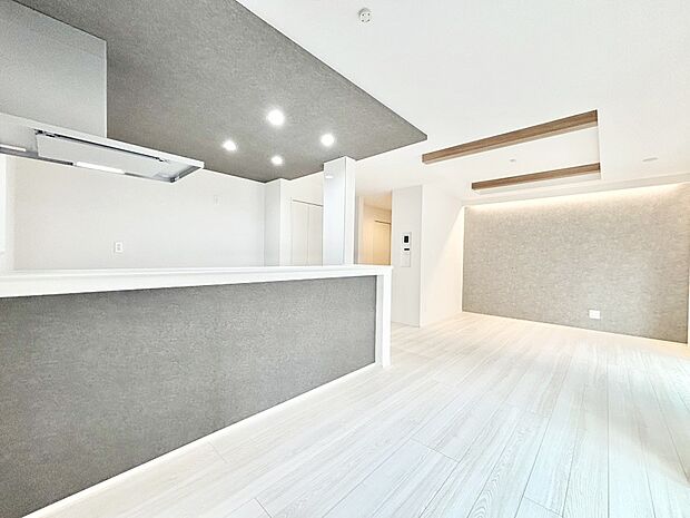 家族団らんの時間も増えそうなくつろぎのリビングダイニング。    