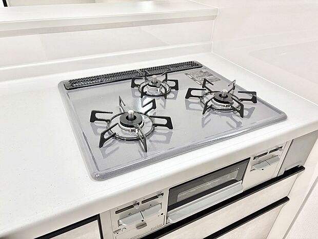 三口ガスコンロでお料理が一気にはかどりそう  　