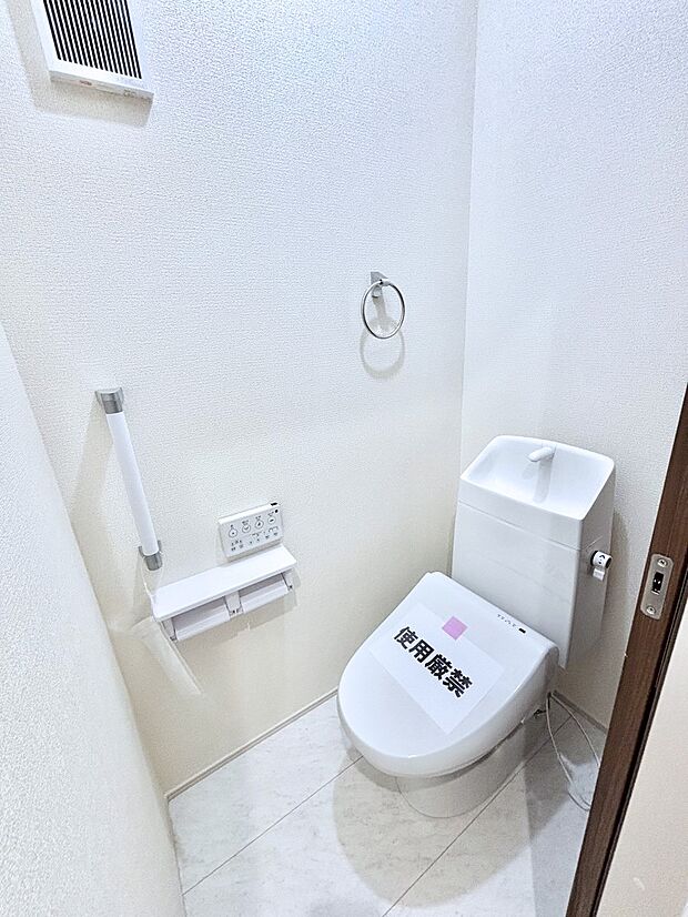 ウォシュレット付きトイレが1階と2階それぞれに配置されていてとても便利です。
