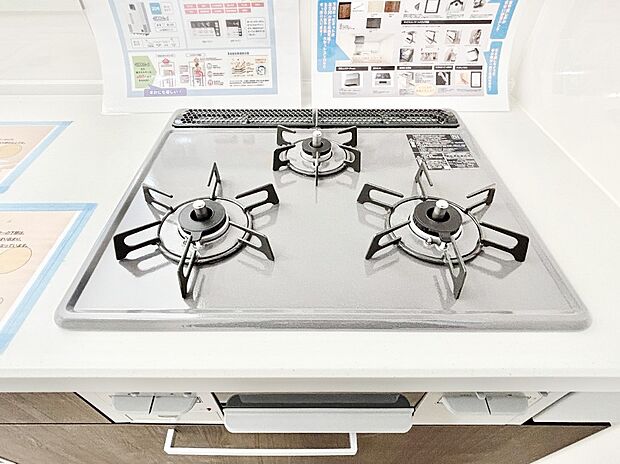 三口ガスコンロでお料理が一気にはかどりそう。  