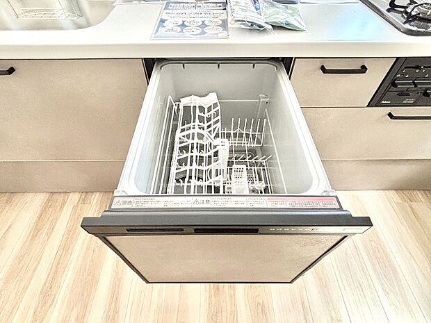 面倒なお片づけは食洗機にお任せ!家事の負担が減って、時間にも気持ちにもゆとりができます。