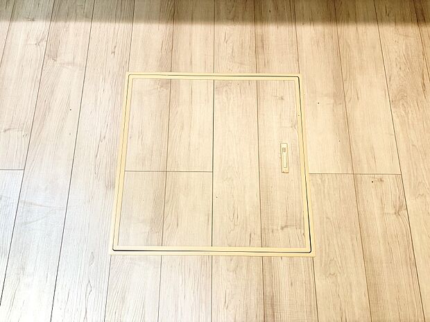 床下収納付き!日用品・非常用品の収納にも大活躍。