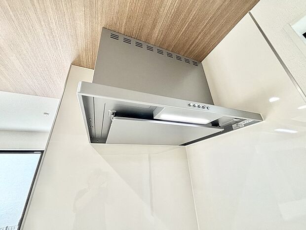 フラットタイプのレンジフード、お手入れがしやすいですね!