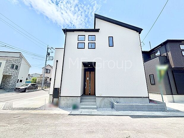 洗練された外観、上質な住空間が広がる室内は永く安心して過ごせる住居です。 