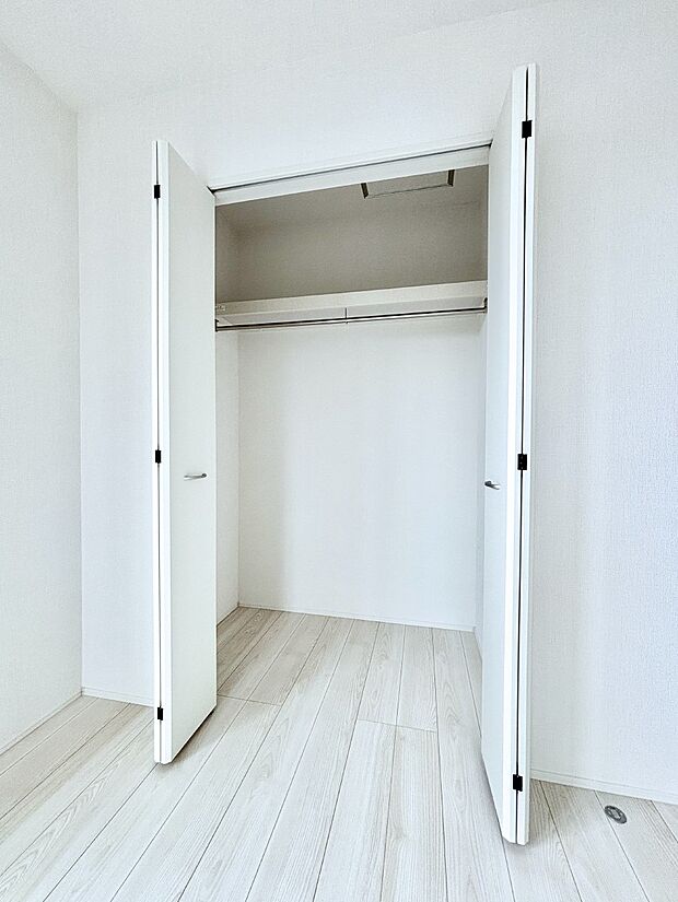 たっぷりの収納スペースで快適に暮らせそう