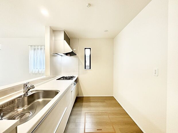 料理をしながらでもご家族との会話を楽しめる対面キッチン