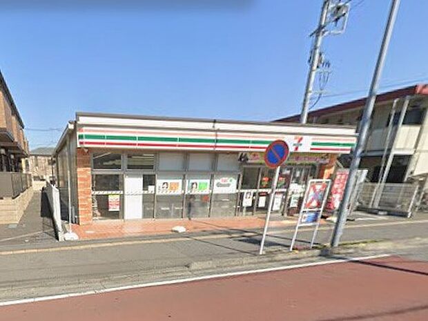 コンビニ 337m セブン-イレブン 霞ヶ関駅北口店