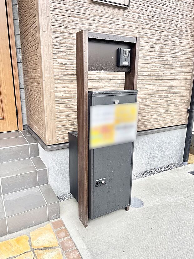 表札・インターホン・ポストをひとつに集約