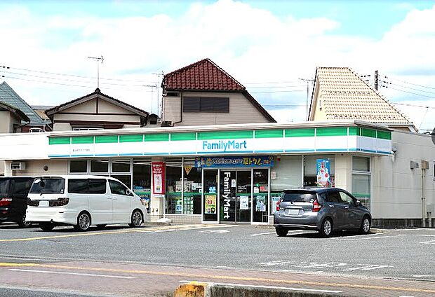 コンビニ 400m ファミリーマート 富士見羽沢三丁目店