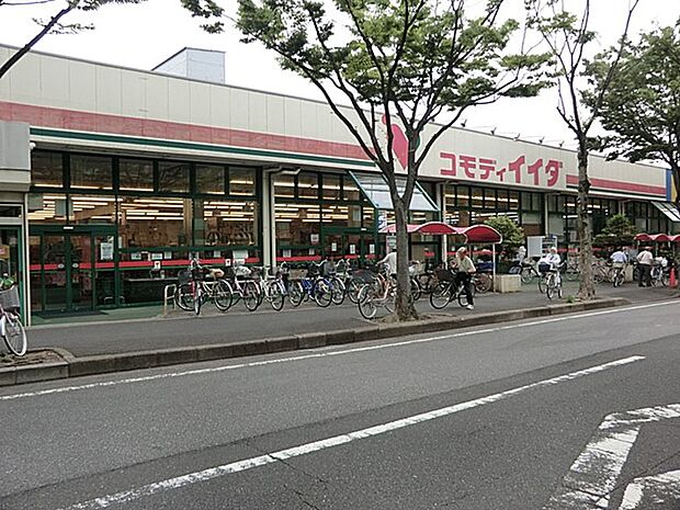 スーパー 600m コモディイイダ 新松戸店