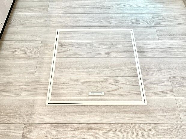 床下収納付き!日用品・非常用品の収納にも大活躍。