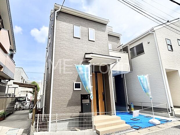 洗練された外観、上質な住空間が広がる室内は永く安心して過ごせる住居です。 