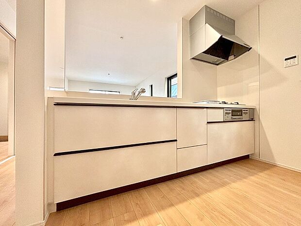 ゆとりあるキッチンではご家族と楽しくお料理ができます。