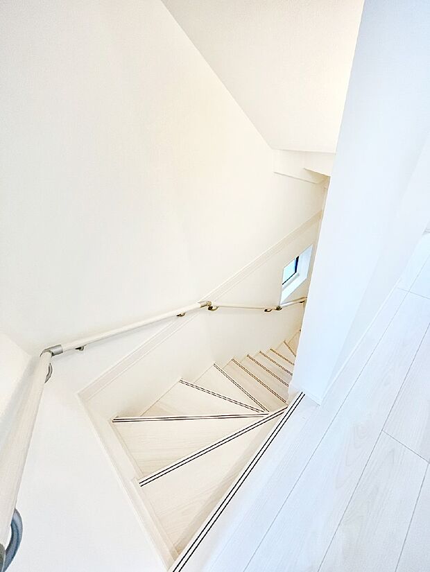 リビング階段が家族の笑顔と会話をつないでくれます