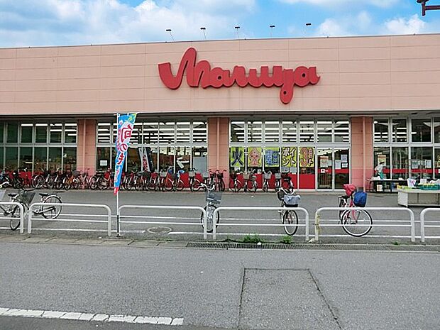 スーパー 1700m マルヤ豊春店