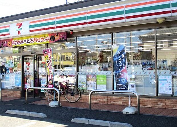 コンビニ 100m セブン-イレブン 蕨南町4丁目店