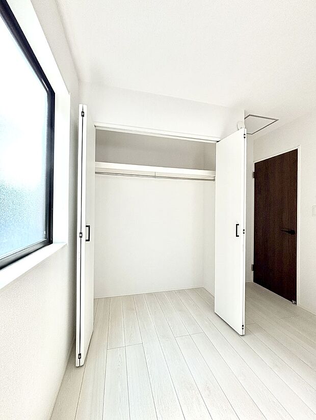 たっぷりの収納スペースで快適に暮らせそう