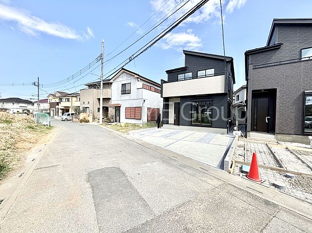 前面道路はきちんと整備されています