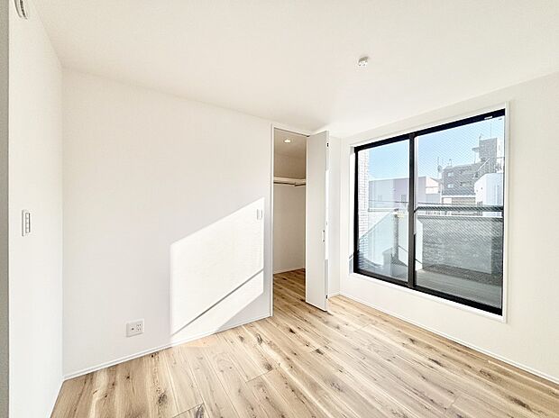 爽やかな日差しがお部屋全体を優しく包み込んでくれます