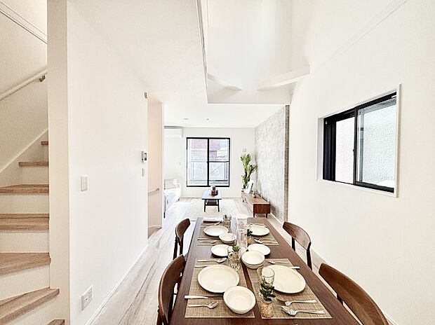 リビング階段が家族の笑顔と会話をつないでくれます