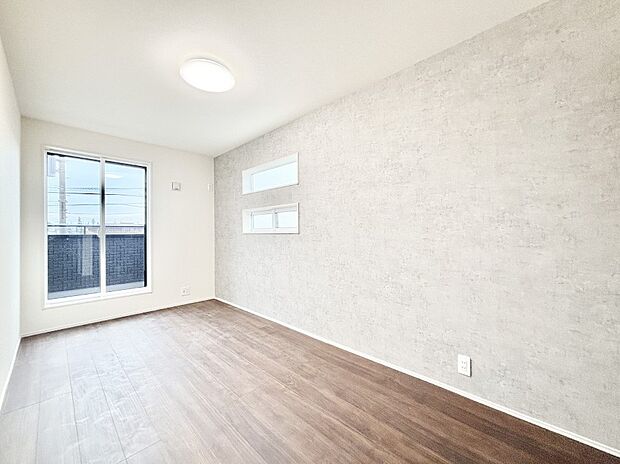 明るいバルコニーサイドに洋室を設置。目覚めの良い寝室に。