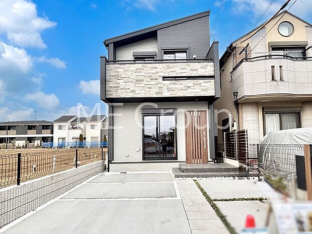 洗練された外観、上質な住空間が広がる室内は永く安心して過ごせる住居です。