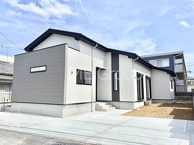 洗練された外観、上質な住空間が広がる室内は永く安心して過ごせる住居です。