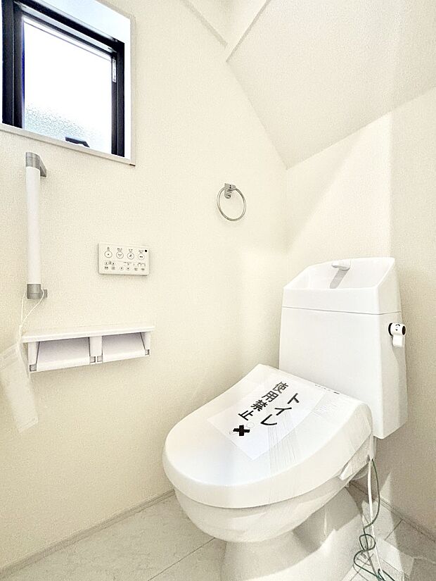 トイレは1階と2階それぞれに配置されていてとても便利です。