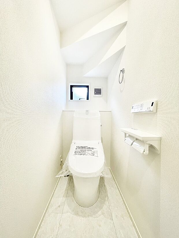 トイレは安心の2箇所!朝のバタバタも一安心です。
