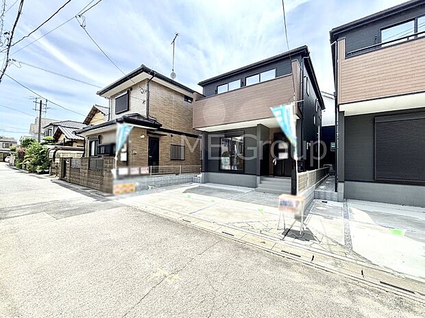 前面道路はきちんと整備されています  
