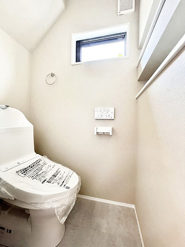 トイレは1階と2階それぞれに配置されていてとても便利です。
