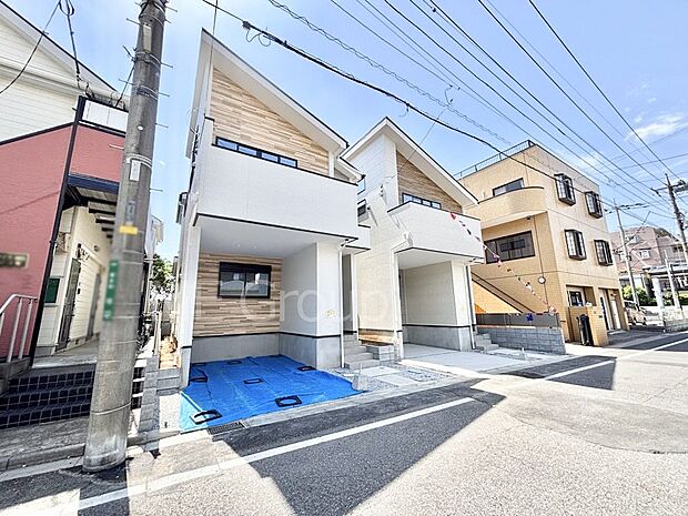 前面道路はきちんと整備されています