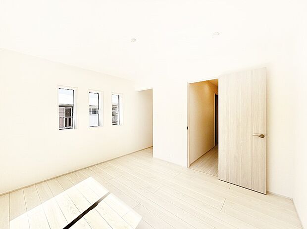 ナチュラルなフローリングはどんなインテリアにもマッチ。