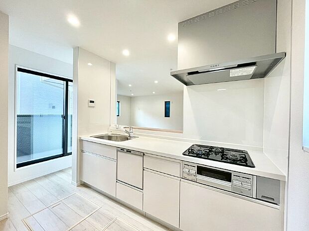 ゆとりあるキッチンではご家族と楽しくお料理ができます。